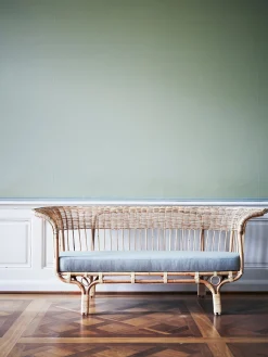 Belladonna Sofa
