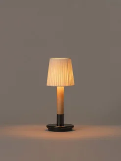 Básica Mínima Batería Portable Table Lamp - Bronze - Natural Ribbon