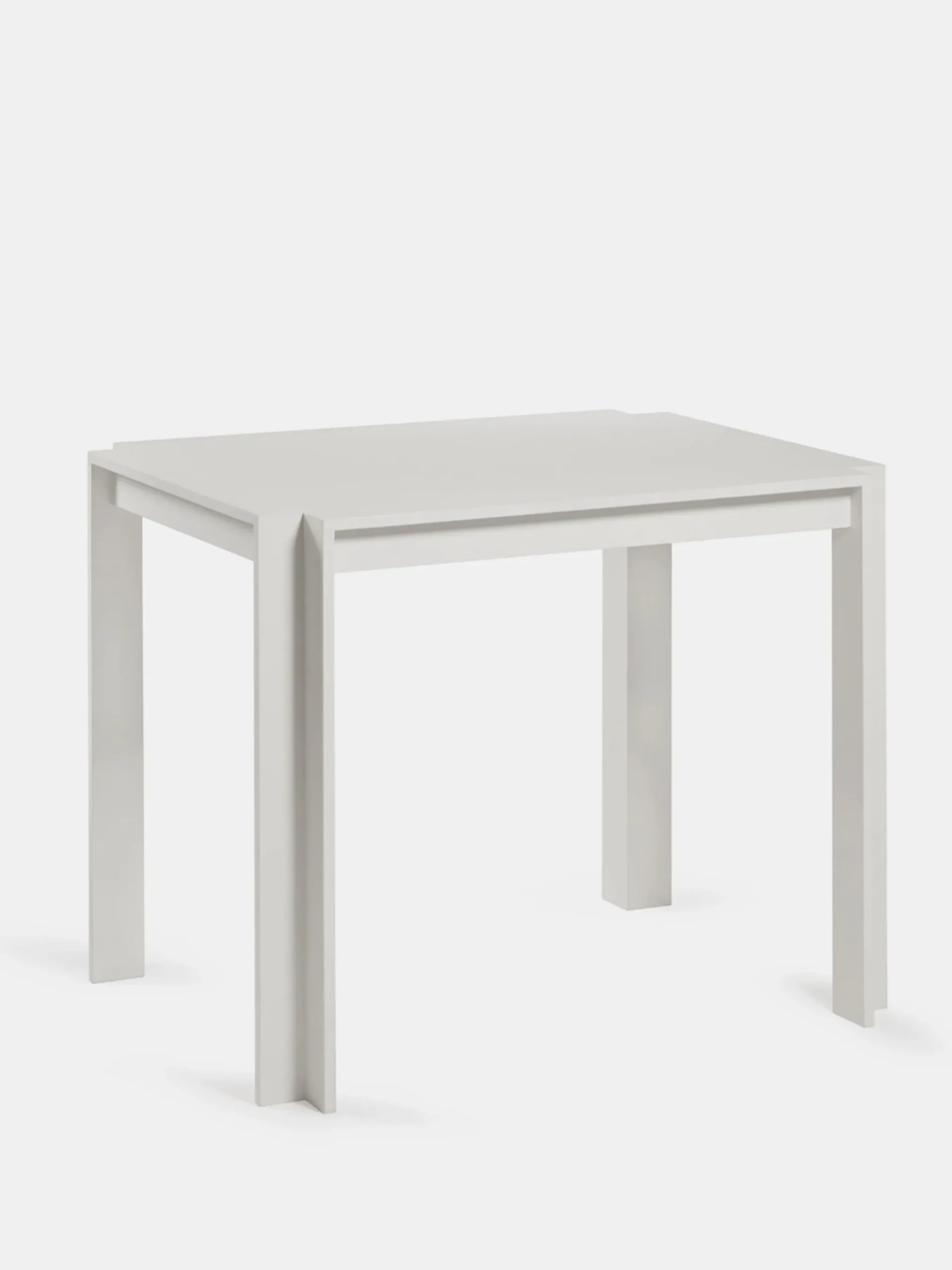 Cora Table