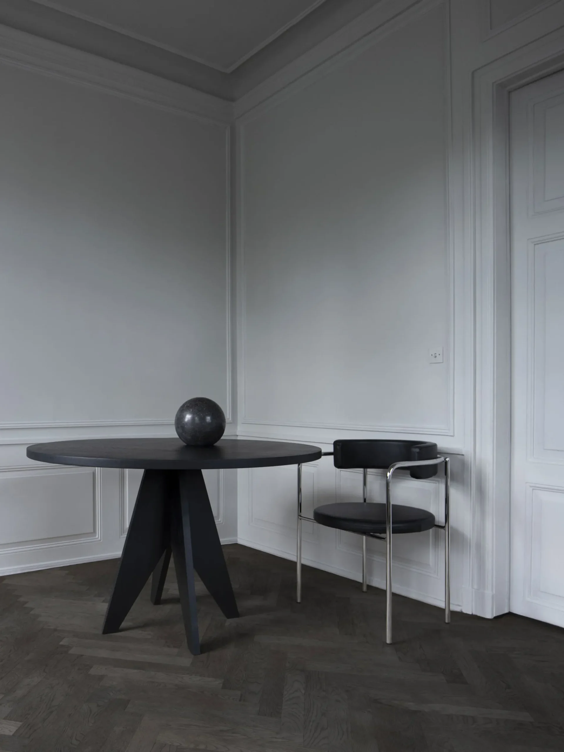 FF Chair Cubic