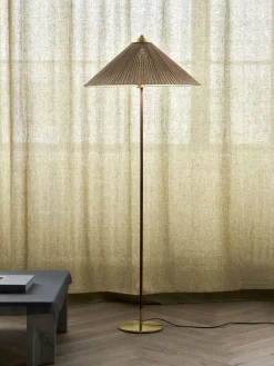 9602 Floor Lamp