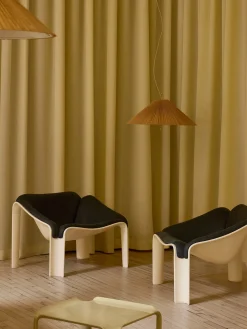 F300 Lounge Chair