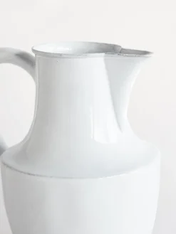 Istanbul Pitcher