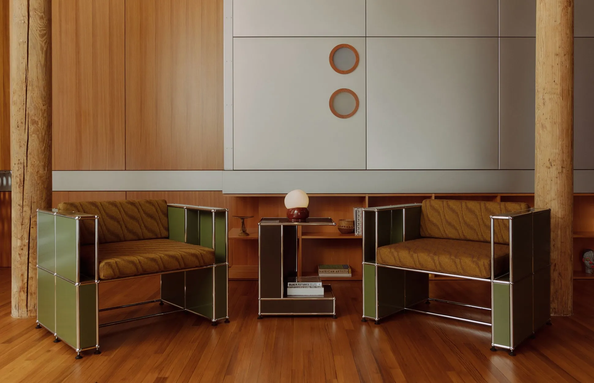 Manjak Lounge Chair