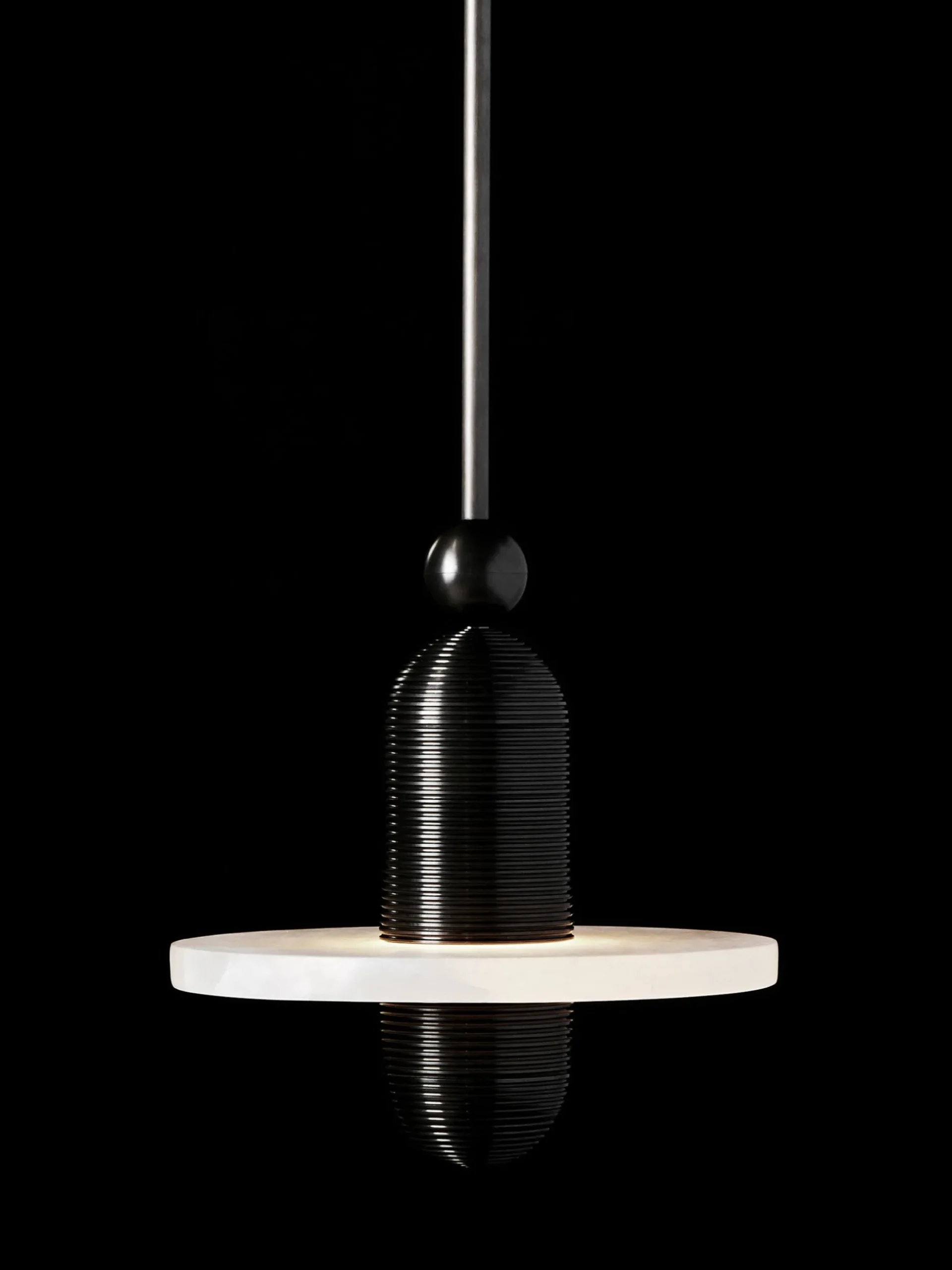 Median Mono Pendant