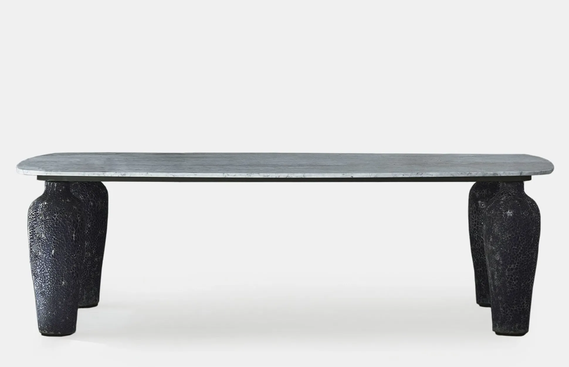 Moon 33 Dining Table – 250