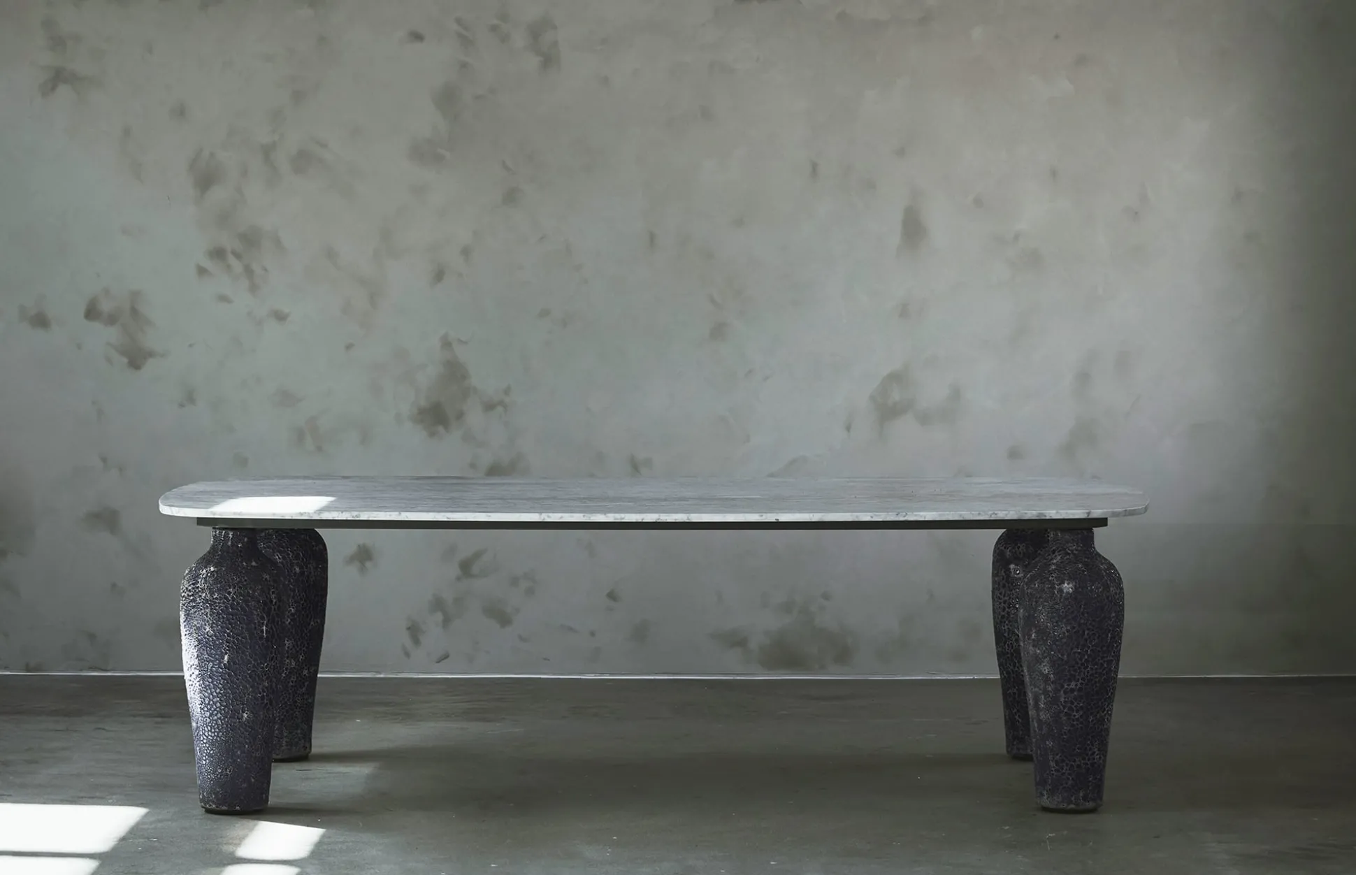 Moon 33 Dining Table – 250