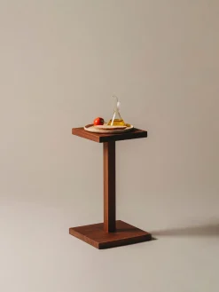 Peana Molina Side Table
