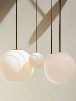 Pendant 150 - Polished Brass
