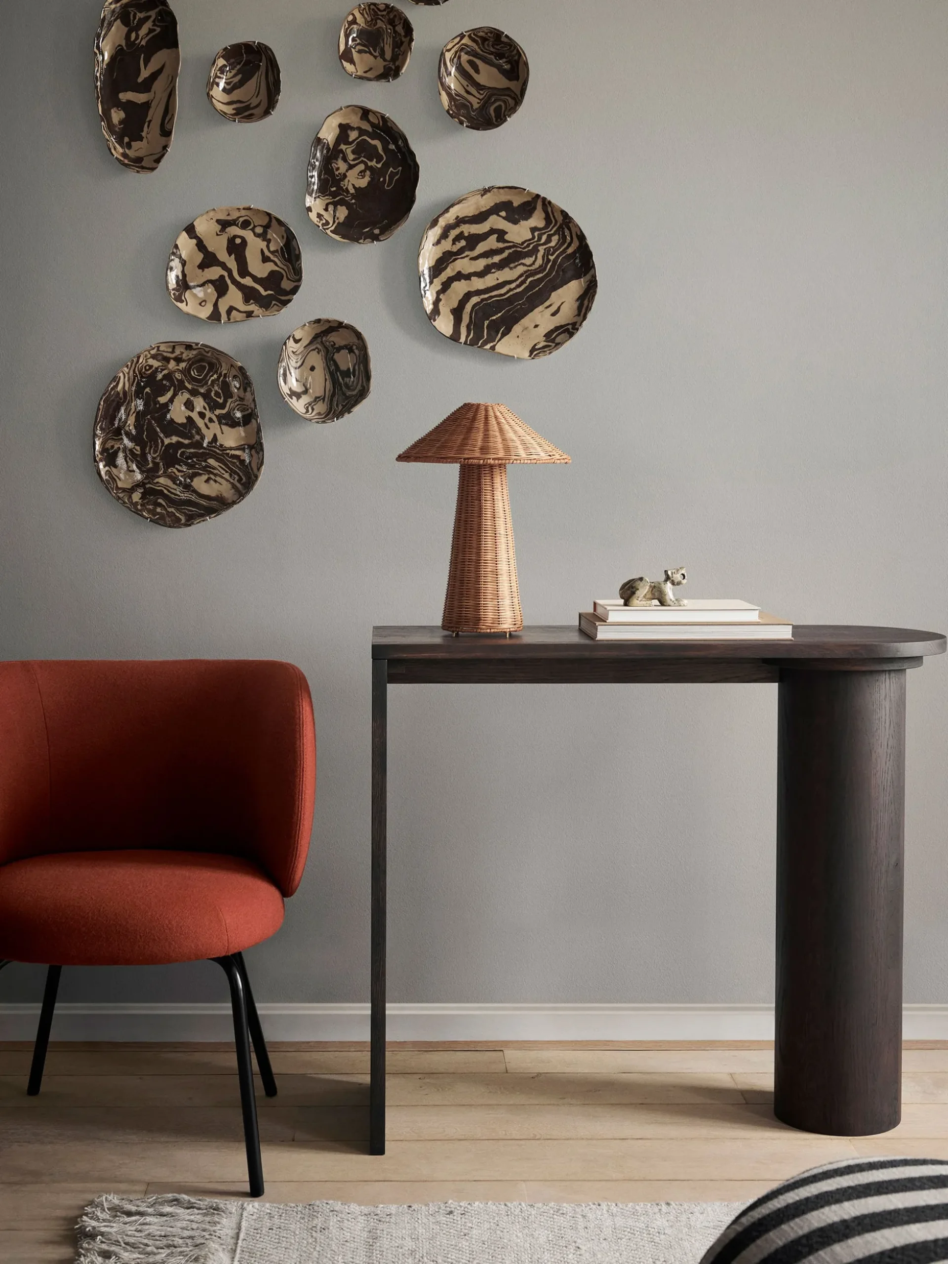 Pylo Console Table