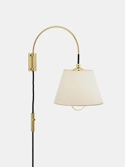 Reibe Wall Lamp