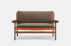 Sela Sofa