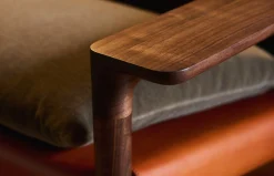 Sela Sofa