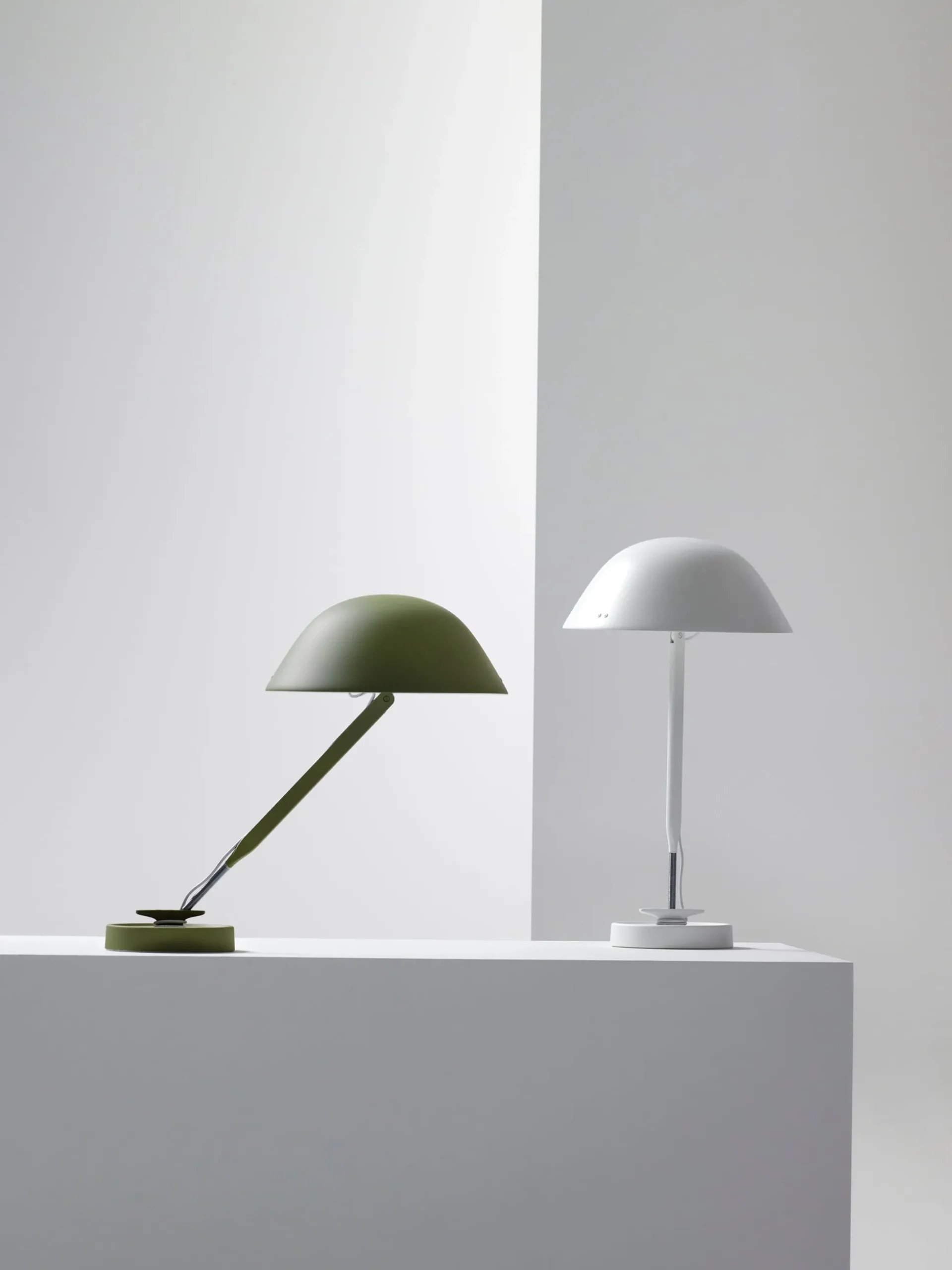 Sempé w103B Table Lamp - Jet