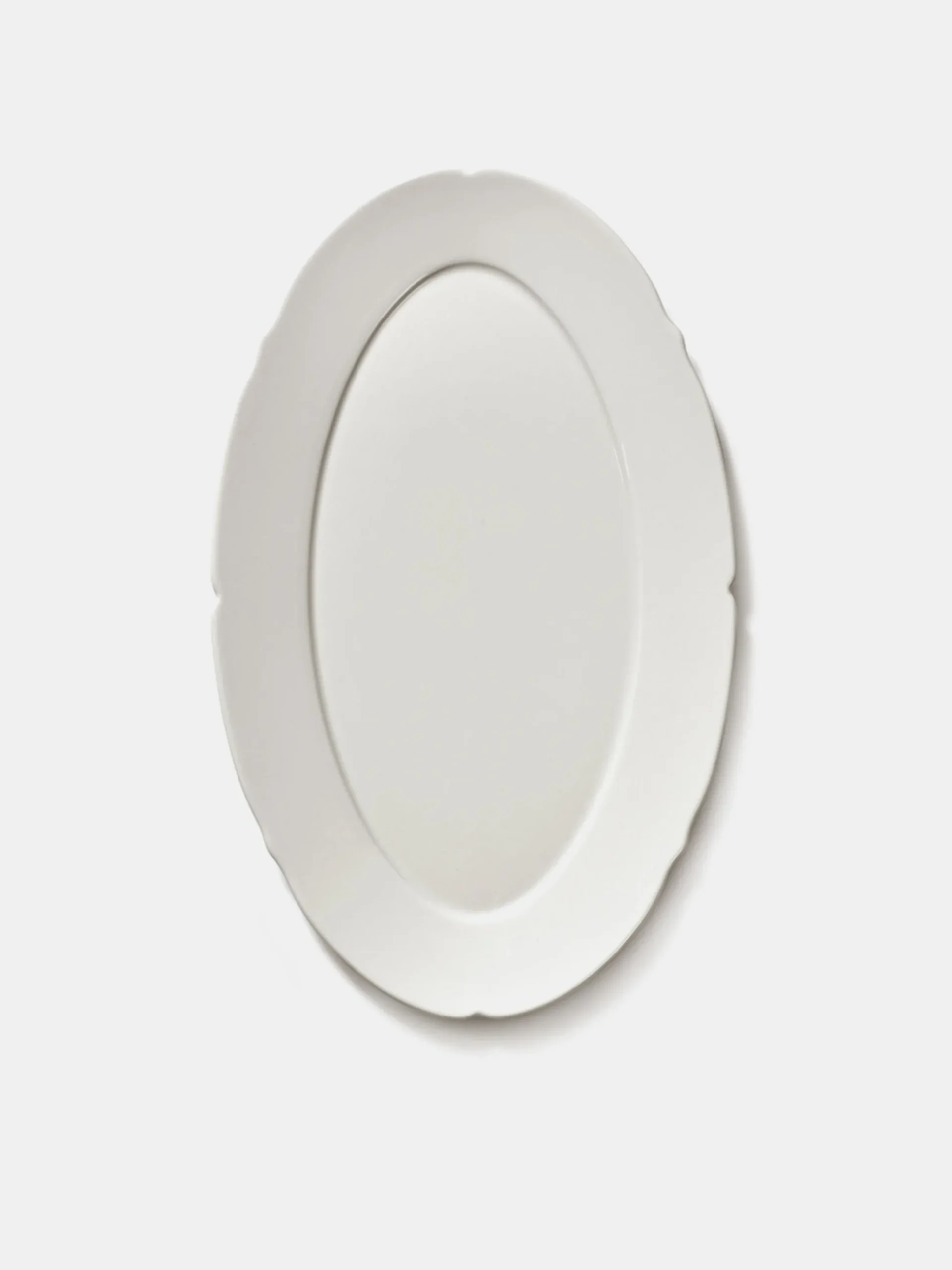 Silhouette Oval Plate