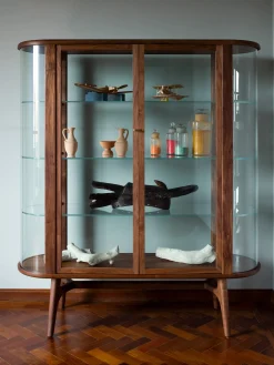 Solo Tall Vitrine