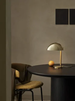 9209 Table Lamp