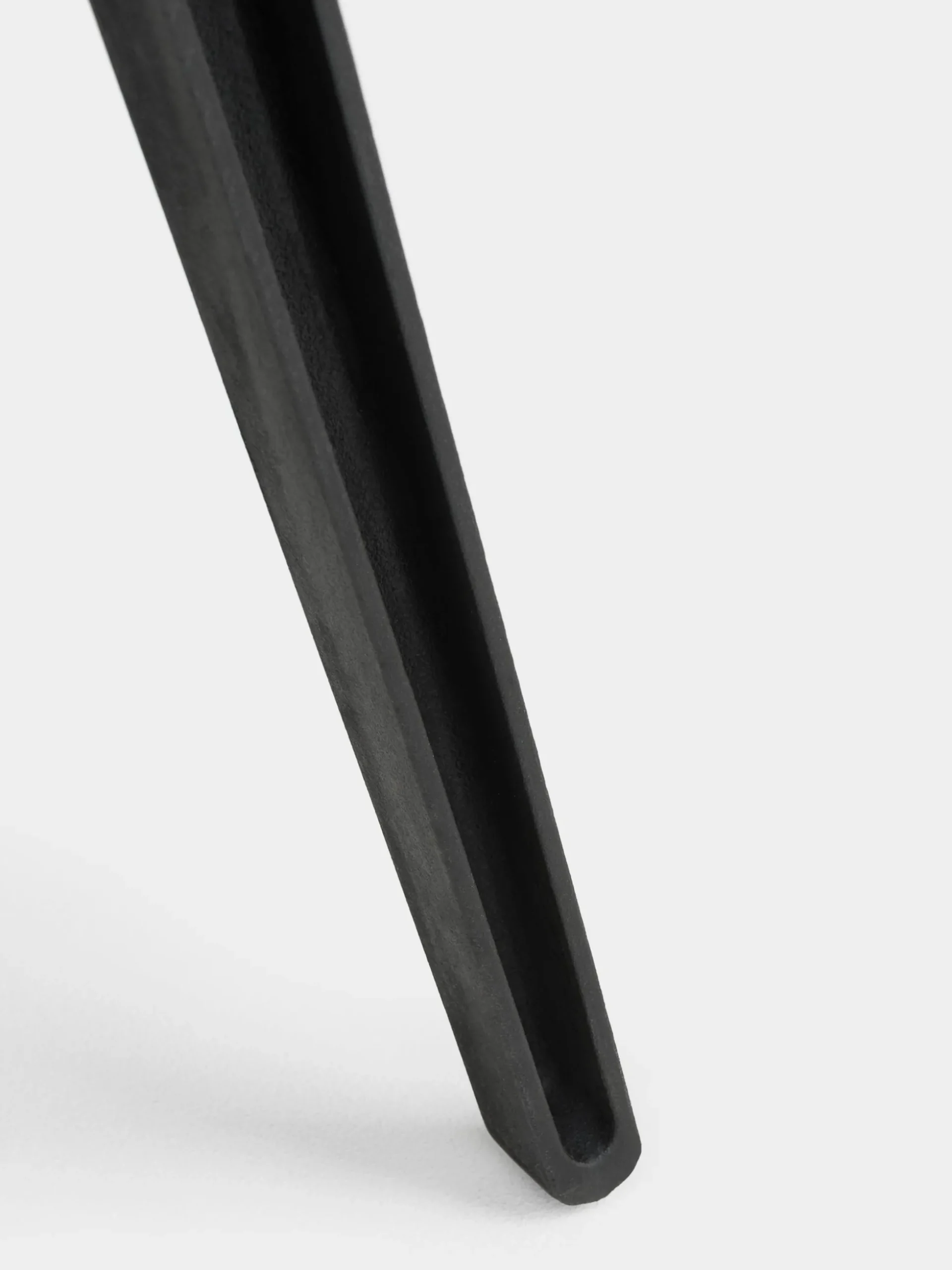 Welles Dining Table